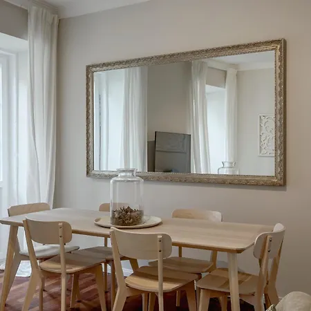 Апартаменты Bairro Alto Elegant By Homing Лиссабон