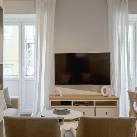 Апартаменты Bairro Alto Elegant By Homing Лиссабон